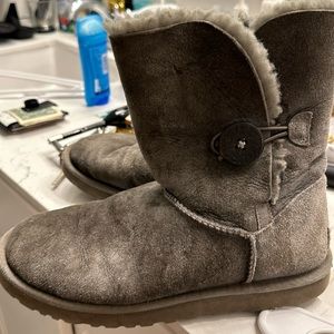 Women’s UGGs size 7 gray